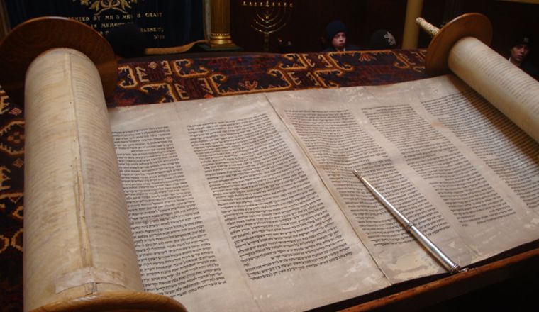 Oração dos 20 textos sagrados da Tanakh para atrair Riqueza post thumbnail image